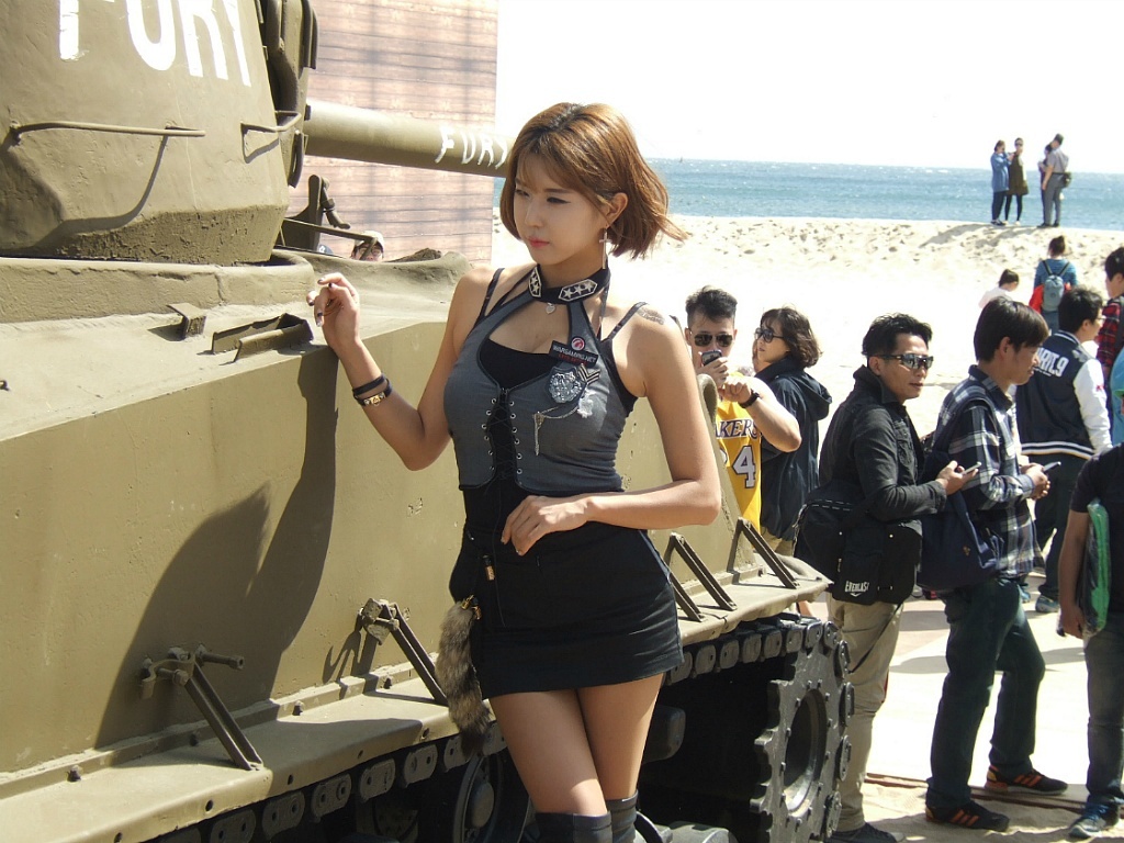韩国顶级Showgirl许允美 釜山坦克世界 2